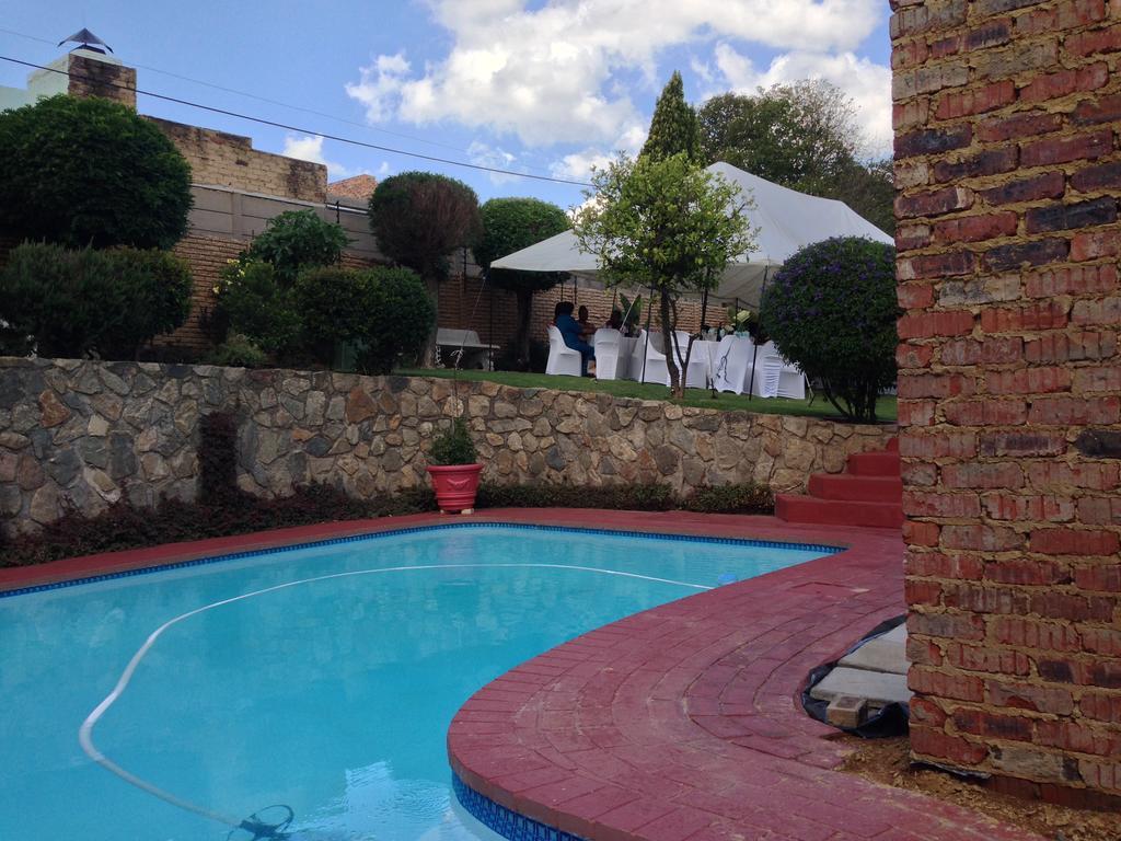 Mizizi House Of Sandton B & B Johannesburg Eksteriør billede